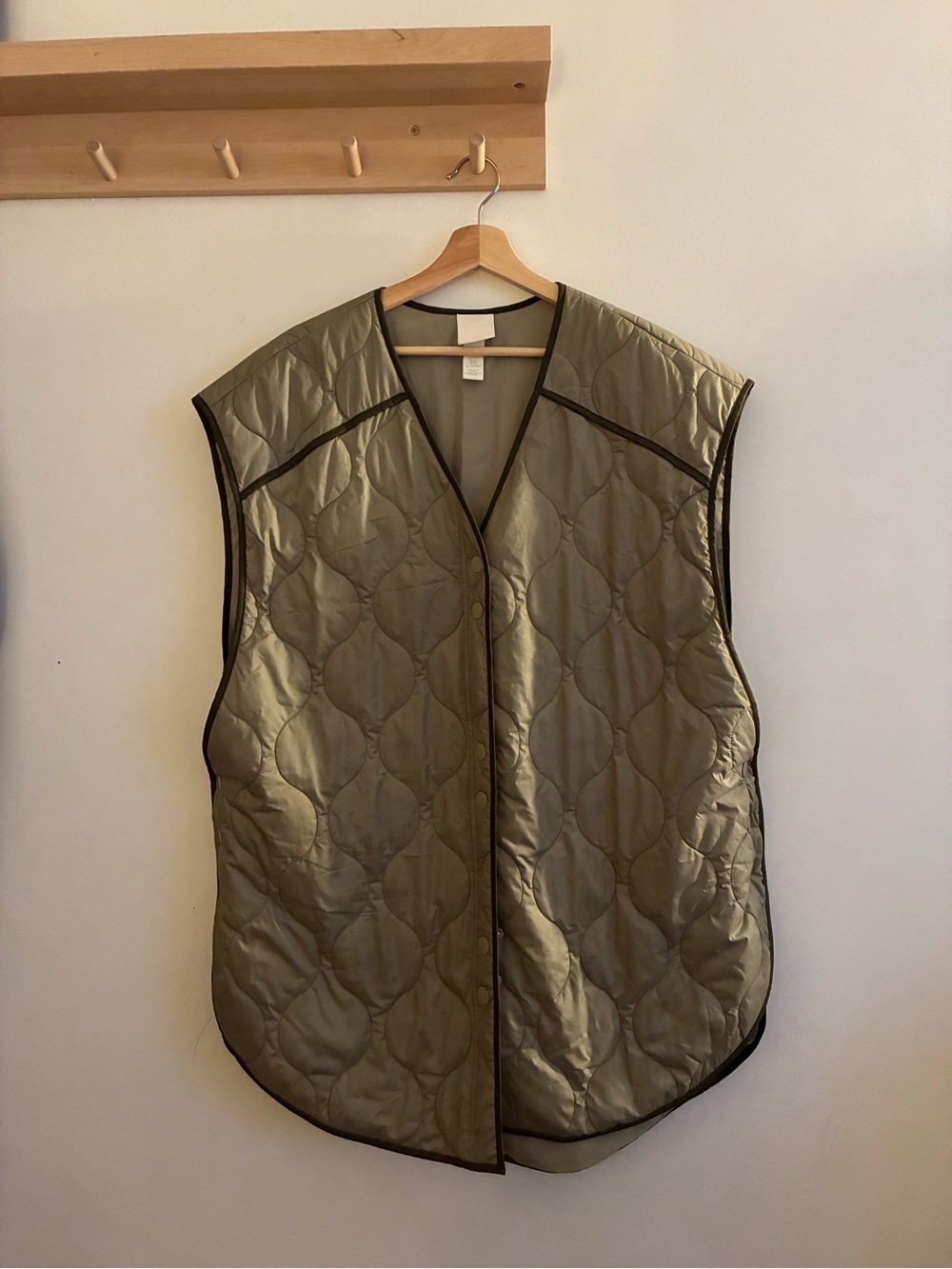 H&M Quilted Sleeveless Vest in Olive with Dark Trim